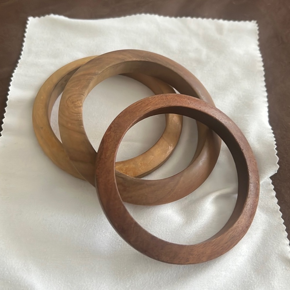 Set of 3 wooden bangles